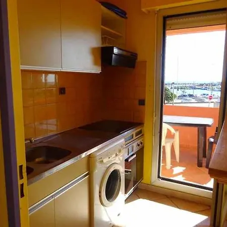 Climatise Avec Terrasse Et Parking A 100m De La - Fr-1-782-45 * Le Barcarès